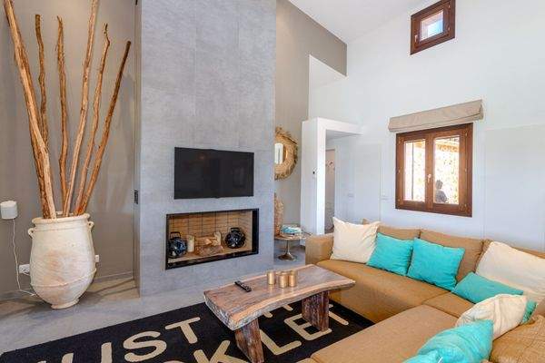 Wohnbereich mit Kamin