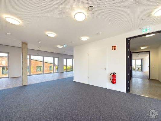 CAM02666G0-PR0034-STILL021