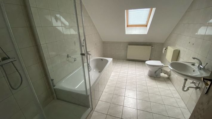Badezimmer im DG