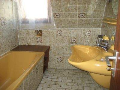 Bild 5 Bad mit Badewanne