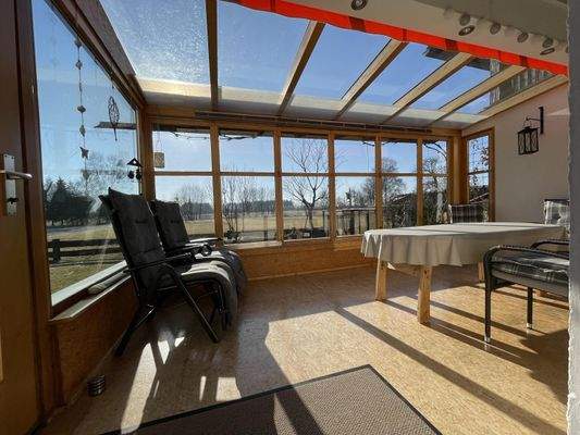 mit Blick auf viel Grün