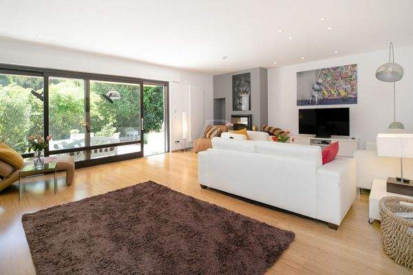 Wohnzimmer mit Terrassenzugang