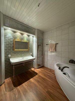 Wannenbad im Obergeschoss