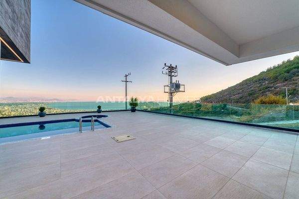 Stylish Houses with Private Pools in Alanya