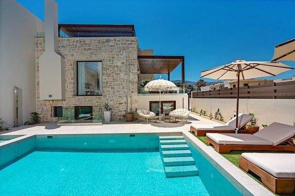 Kreta, Rethymno: Drei Luxusvillen, nur einen kurzen Spaziergang vom Strand entfernt zu verkaufen