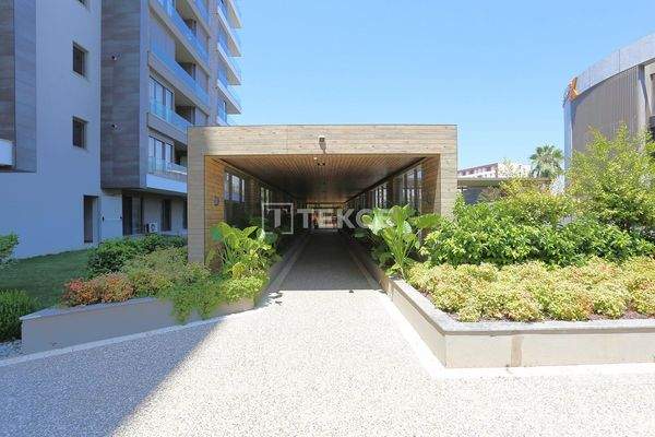 Furnished Apartment in a Complex with a Pool in Konyaaltı Antalya