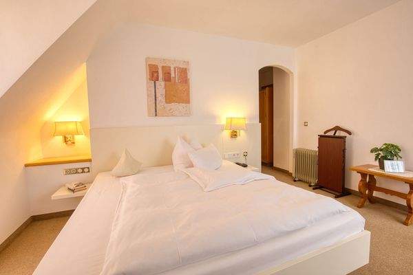 Boardinghaus Zeitwohnen Kurzzeitmiete Gerlingen Stuttgart statt Hotel bei urbanbnb (7).jpg