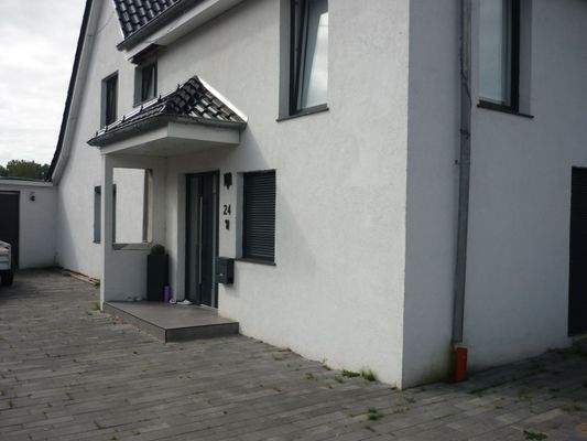 2025-08-24 12.02.16.jpg