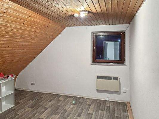 Zimmer Dachboden
