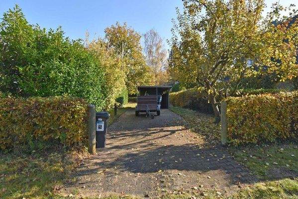 Zufahrt zum Grundstück