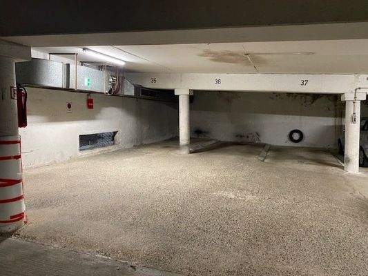 Tiefgaragenplatz