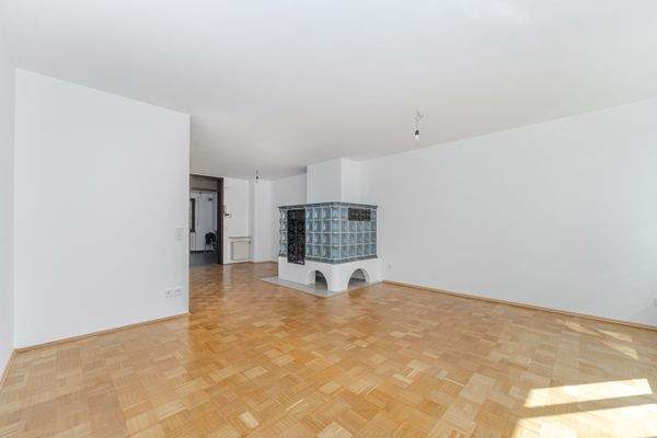 Wohnzimmer mit Kachelofen