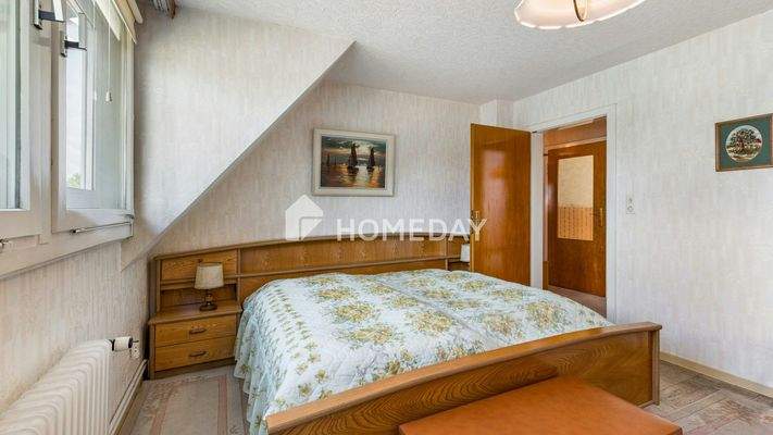 1. OG Schlafzimmer 1 2