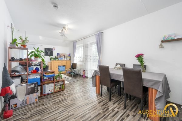 Wohnzimmer mit Essecke