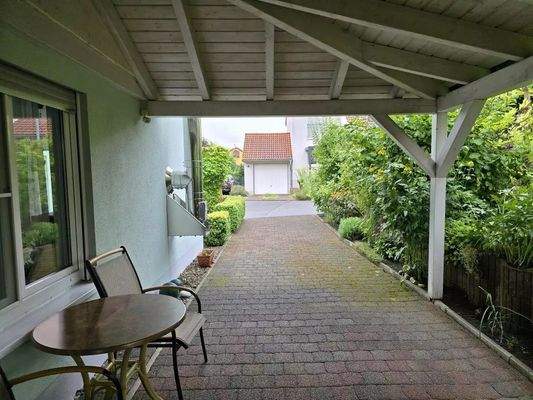 Carport Blick zur Straße