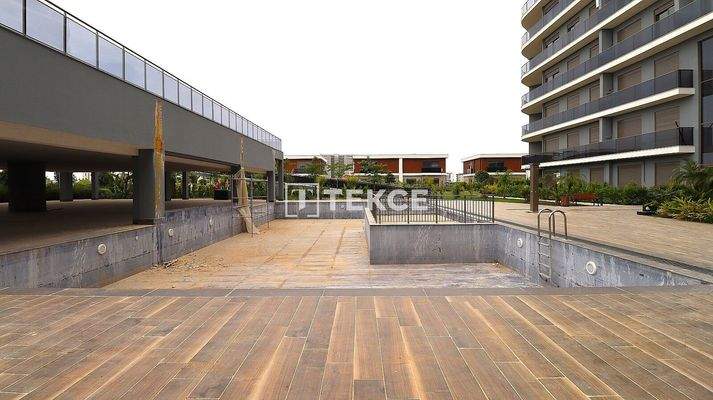 Elegant Apartments in a Complex in Antalya Altintas