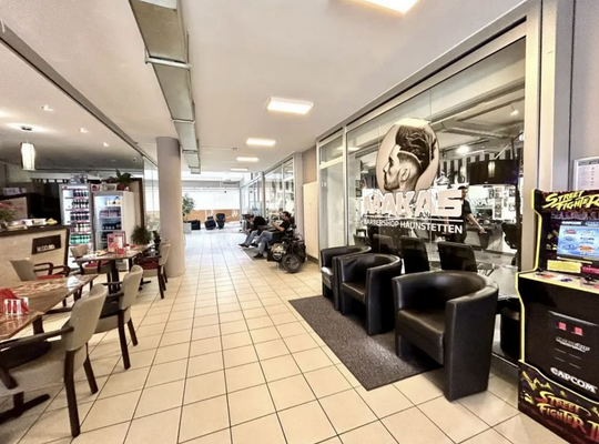 rechts Friseur-links Gastro.png