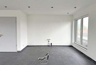 Bürofläche mit Anschlüssen für eine Küche