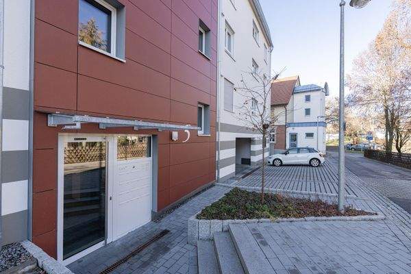 Objektansicht mit Eingang