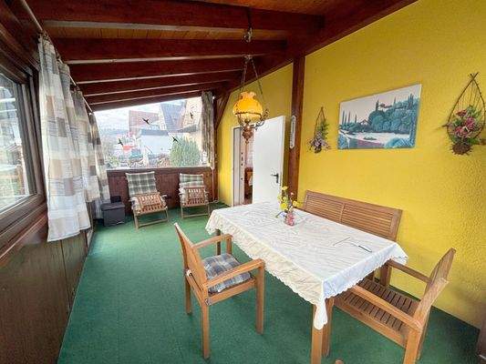 nachträglich angebauter massiver Wintergarten