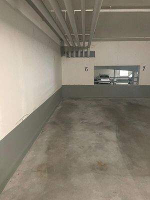 Tiefgaragenstellplatz