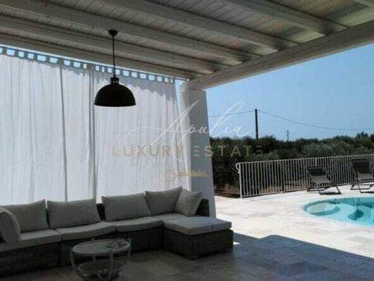 charakteristische Villa mit Pool in Santa Maria di Leuca