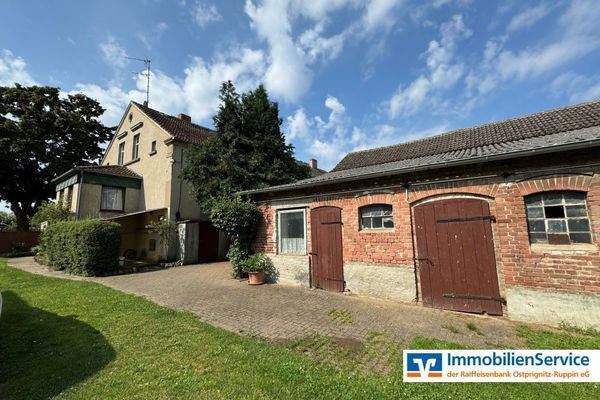 Hofseite u. Nebengebäude