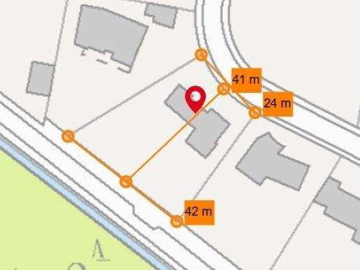 Grundstück Maße.jpg