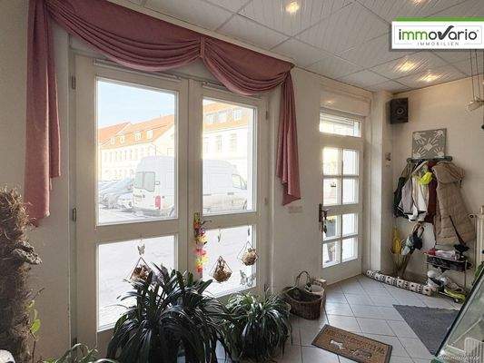 Hauseingang/ Ladenlokal