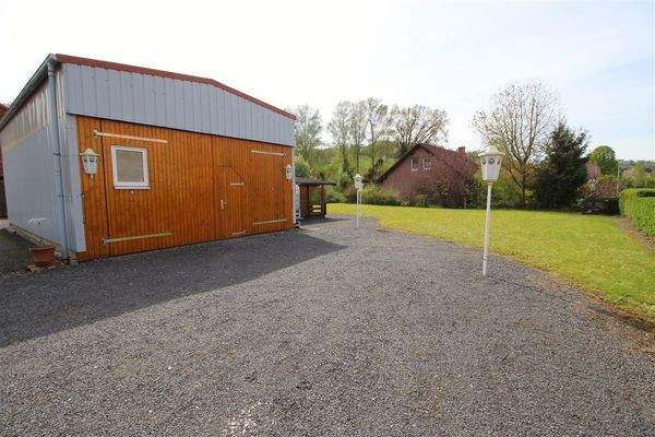 Durchfahrtsgarage/ Fahrzeughalle