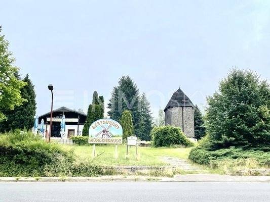 Alte Fahrländer Mühle mit Restaurant neben an