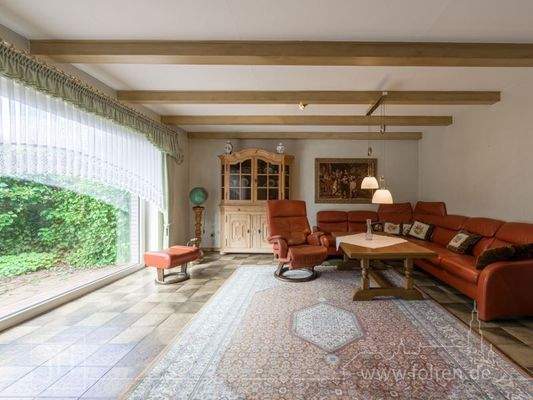 geräumiges Wohn- und Esszimmer