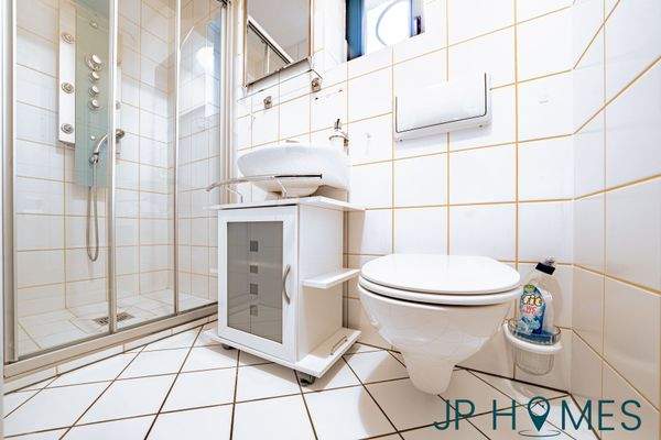 9_Gäste Badezimmer Erdgeschoss