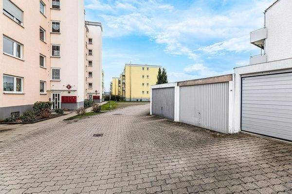 Garage direkt vor dem Haus