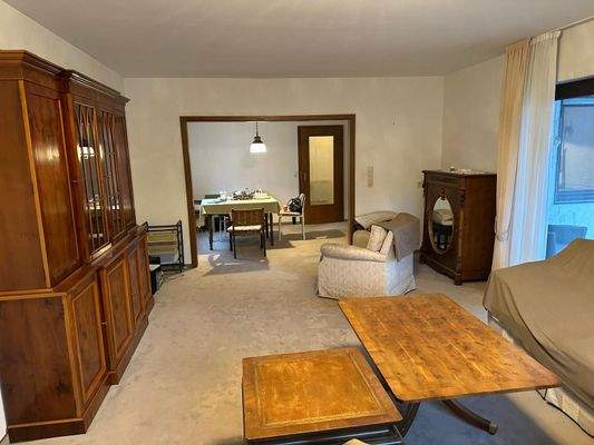 Wohnzimmer mit Essbereich