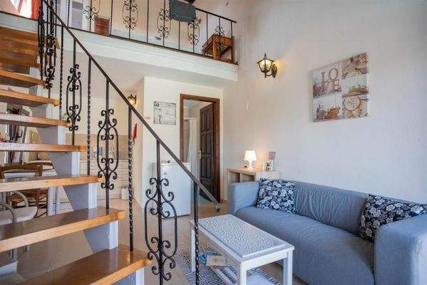 Kreta, Tavronitis: Villa mit Meerblick und 3 unabhängigen Apartments zu verkaufen