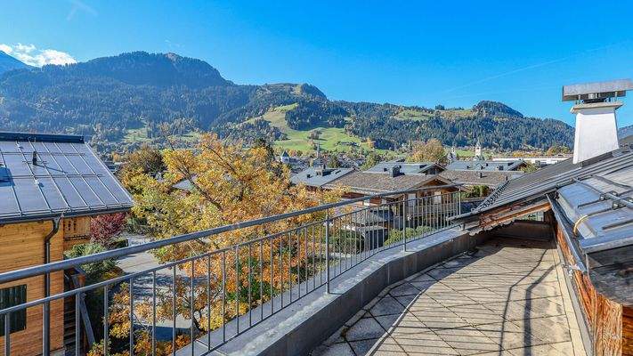 KITZIMMO-Dachgeschosswohnung in Toplage am Sonnberg kaufen - Immobilien Kitzbühel.