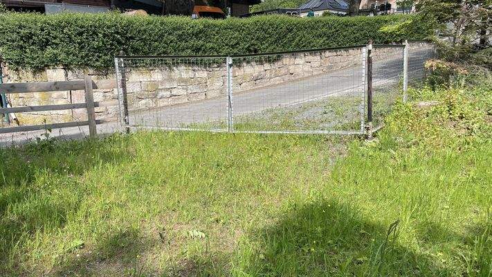 Einfahrt Grundstück