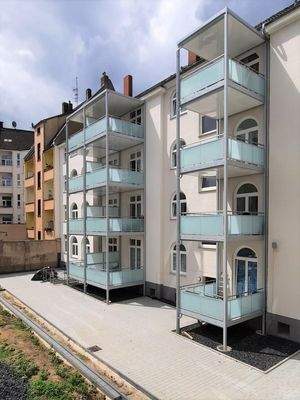 Neugestaltung Balkonseite