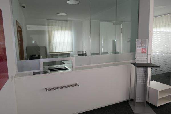 Kundenraum/Theke EG