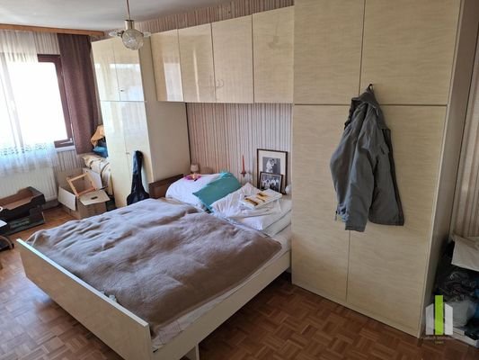 Schlafzimmer 2 OG