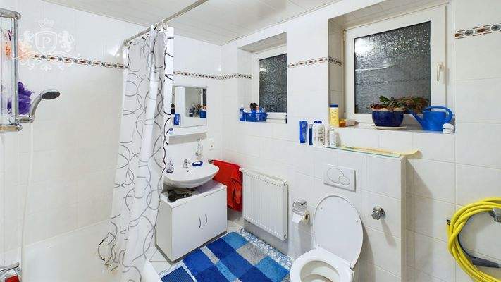 CAM01984G0-PR0429-STILL026