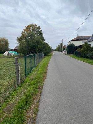 Straße vor dem Grundstück (südliche Richtung)