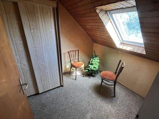 Dachgeschoss Raum 1