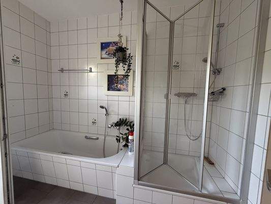 Badezimmer EG