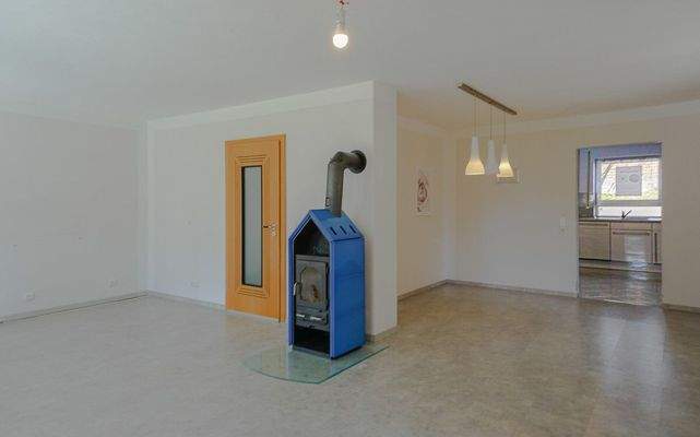 Wohnzimmer mit Essgelegenheit