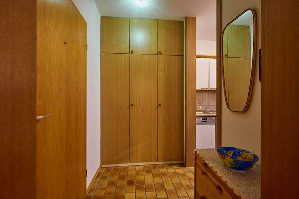 Flur mit Einbauschrank 