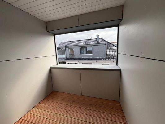 Balkon (Dachgeschoss links)