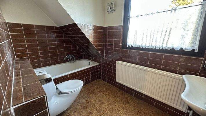 Wannenbad im Obergeschoss