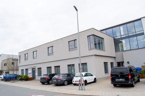 Parkplätze vorm Haus